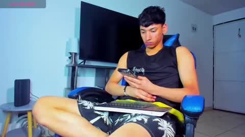 Lyam online show from 04-15-26, 07:59