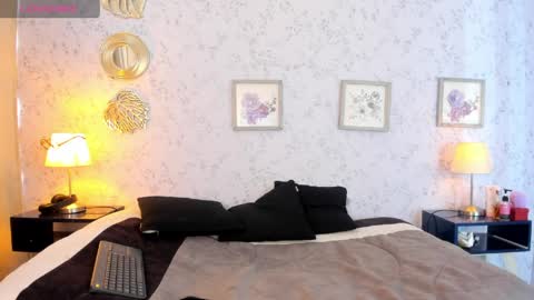 Lyan online show from 03-30-26, 07:15