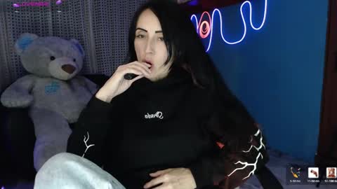Lyann  online show from 05-26-26, 06:09