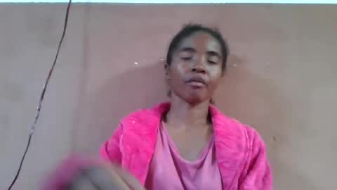 Snapshot of lydie856696 chatting on 07-07-26, 07:09 lydie856696 online show from 07-07-26, 07:09