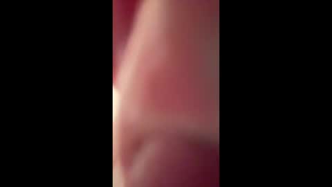 Snapshot of lyinonme chatting on 09-22-25, 04:03 lyinonme online show from 09-22-25, 04:03