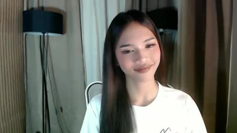 Snapshot of lykaloops chatting on 03-10-26, 10:20 LYKA LOOPS online show from 03-10-26, 10:20