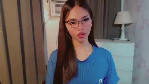 Snapshot of lykaloops chatting on 03-28-26, 11:21 LYKA LOOPS online show from 03-28-26, 11:21