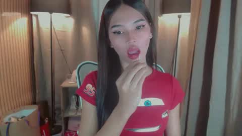 Snapshot of lykaloops chatting on 03-29-26, 12:38 LYKA LOOPS online show from 03-29-26, 12:38
