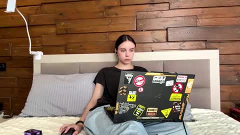 Eva online show from 06-30-26, 07:53