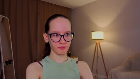 Sara online show from 03-10-26, 05:07