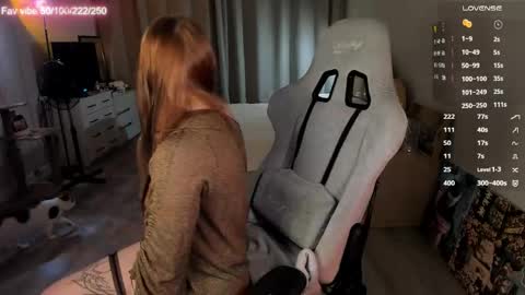 lynne_dawson online show from 04-19-26, 03:33