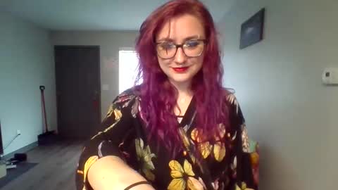 Lynn  online show from 03-16-26, 04:33