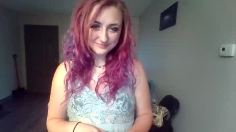 Lynn  online show from 04-14-26, 11:33