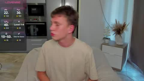 m0neyken_ online show from 08-01-26, 03:39