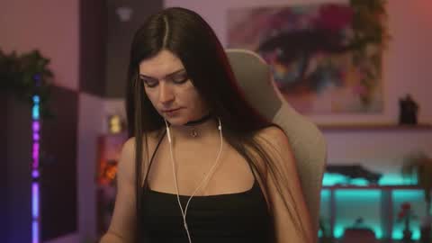 Snapshot of m1agarand chatting on 01-11-26, 10:15 M1A Dddy online show from 01-11-26, 10:15