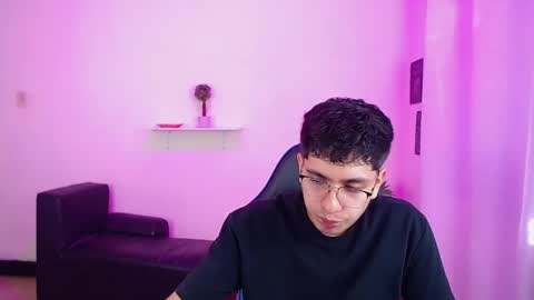 Max online show from 04-13-26, 02:00