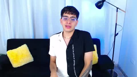 Max online show from 04-18-26, 08:42