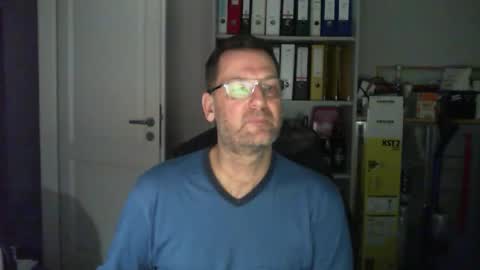 macfly67 online show from 03-18-26, 06:55