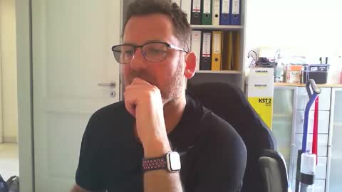 macfly67 online show from 05-01-26, 11:04