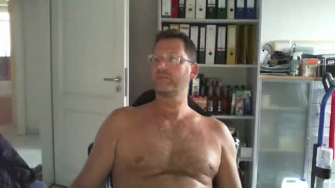 macfly67 online show from 05-05-26, 05:32