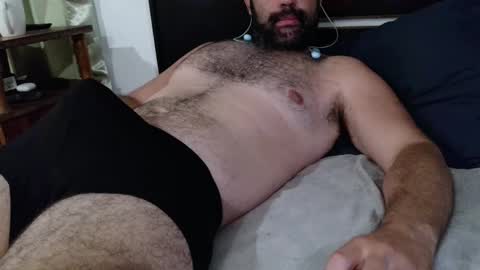 Snapshot of machoathome chatting on 04-28-26, 01:26 machoathome online show from 04-28-26, 01:26