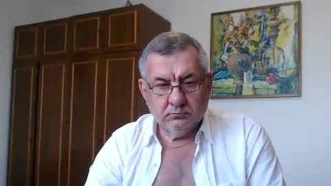 Snapshot of machomale3 chatting on 07-12-26, 02:52 Macho online show from 07-12-26, 02:52