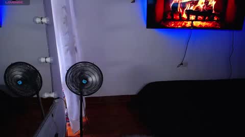 Snapshot of mackenziecameron chatting on 01-23-25, 05:10 MACKENZIE CAMERON online show from 01-23-25, 05:10