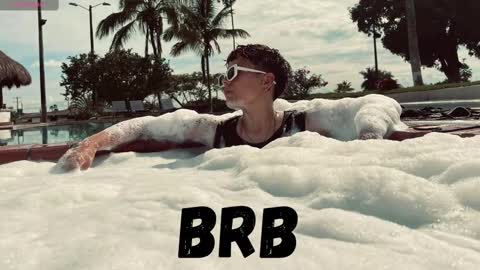 Snapshot of mackenziecameron chatting on 01-28-25, 04:08 MACKENZIE CAMERON online show from 01-28-25, 04:08