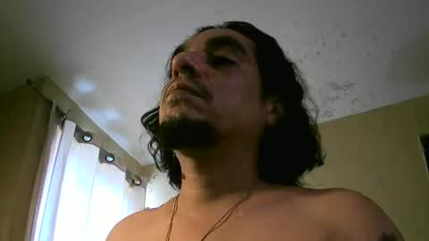 Snapshot of mad_masturbador_45 chatting on 11-29-25, 04:32 Cris B online show from 11-29-25, 04:32