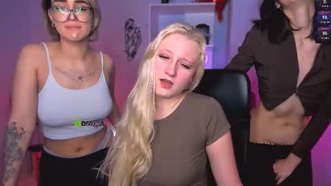 Snapshot of madam_ulis chatting on 01-14-26, 02:23 Ulis online show from 01-14-26, 02:23