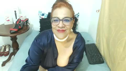 madame_desire_ online show from 04-25-26, 01:41