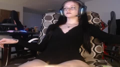 Snapshot of madamebubs chatting on 04-04-26, 10:18 Madame Bubs online show from 04-04-26, 10:18