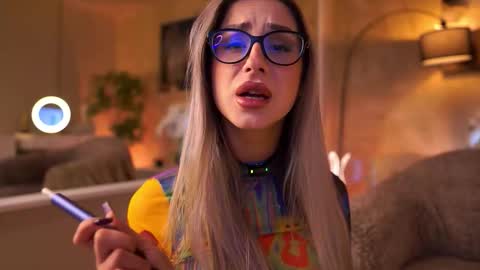 Snapshot of maddiebryggs chatting on 03-20-26, 10:09 Maddie online show from 03-20-26, 10:09