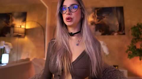 Snapshot of maddiebryggs chatting on 03-23-26, 10:08 Maddie online show from 03-23-26, 10:08