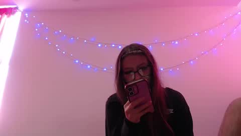 Snapshot of maddy_14 chatting on 01-09-26, 07:04 Maddy UwU online show from 01-09-26, 07:04