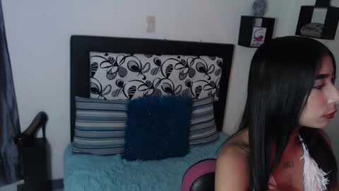 Snapshot of maddy_parker_ chatting on 01-01-25, 01:15 Maddy Parker online show from 01-01-25, 01:15