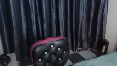 Snapshot of maddy_parker_ chatting on 01-21-25, 09:13 Maddy Parker online show from 01-21-25, 09:13