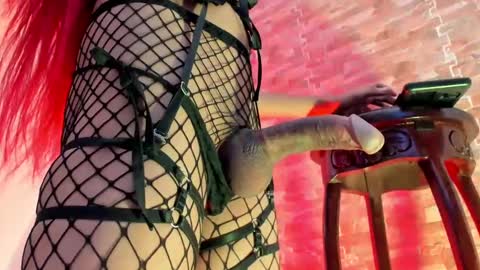 madison_cambell online show from 02-25-25, 05:04