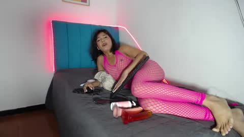 madisson_jones18 online show from 07-01-26, 07:13