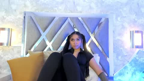 Snapshot of mady_roa chatting on 05-30-26, 03:53 Mady Roa online show from 05-30-26, 03:53