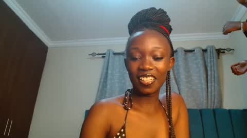 Maeve online show from 12-12-24, 05:26