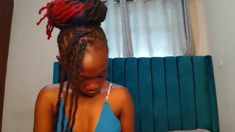 Maeve online show from 01-05-25, 12:53