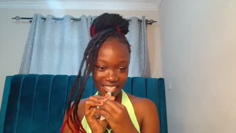 Maeve online show from 01-08-25, 07:03