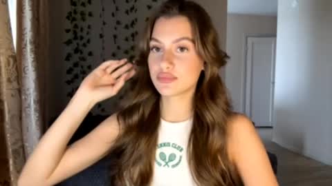 Sophie online show from 05-13-26, 05:27