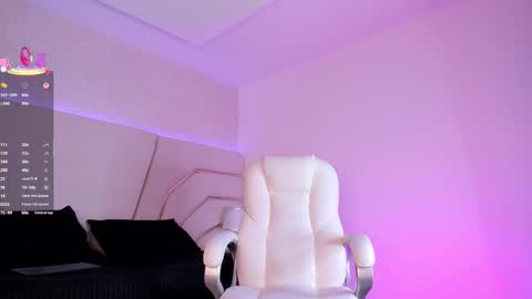 Snapshot of mafee_saenz chatting on 11-08-25, 08:36 Mafe online show from 11-08-25, 08:36