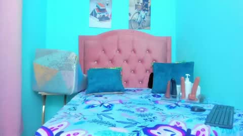 Snapshot of maggy_big_tits chatting on 04-23-26, 12:56 maggy_big_tits online show from 04-23-26, 12:56