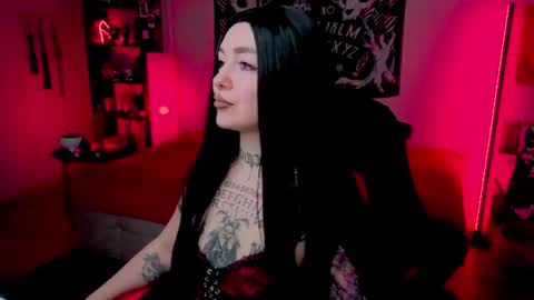 Snapshot of magic_alie chatting on 06-25-26, 08:46 Magic Allie online show from 06-25-26, 08:46