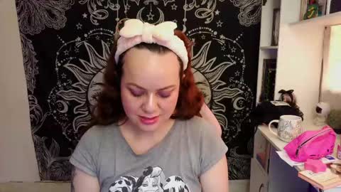 Claire online show from 04-14-26, 09:54