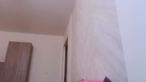 Snapshot of magic_eyes_ chatting on 07-05-26, 04:19 Hypnotizing online show from 07-05-26, 04:19
