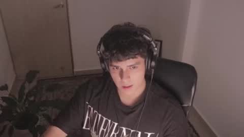 Snapshot of magic_tony chatting on 01-14-26, 01:11 Tony Hoffa online show from 01-14-26, 01:11