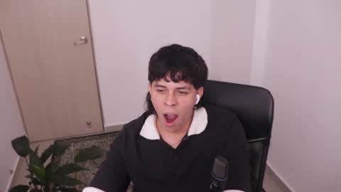 Snapshot of magic_tony chatting on 02-23-26, 09:01 Tony Hoffa online show from 02-23-26, 09:01