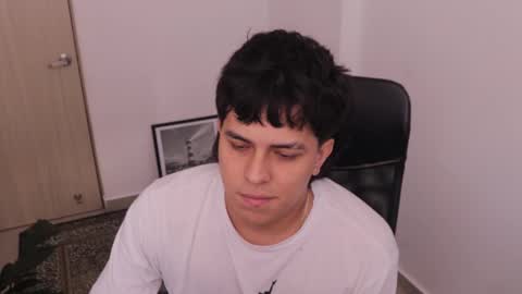 Snapshot of magic_tony chatting on 03-23-26, 05:28 Tony Hoffa online show from 03-23-26, 05:28