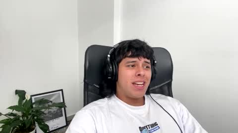 Snapshot of magic_tony chatting on 04-05-26, 07:33 Tony Hoffa online show from 04-05-26, 07:33