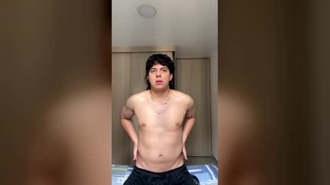 Snapshot of magic_tony chatting on 04-15-26, 02:57 Tony Hoffa online show from 04-15-26, 02:57